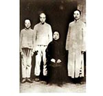 1919年春，毛澤東同母親、弟弟在長沙