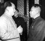 1956年，毛澤東和澳門中華總商會理事長何賢親切交談